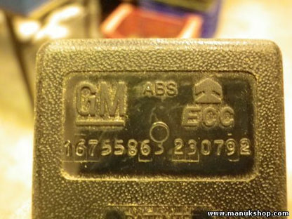 Cierre cinturon de seguridad trasero medio Opel Frontera 16755863 230792 GM