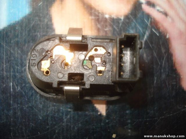 comando pulsante alzacristalli Opel Astra ZAFIRA 90561388 90 561 388 13363100