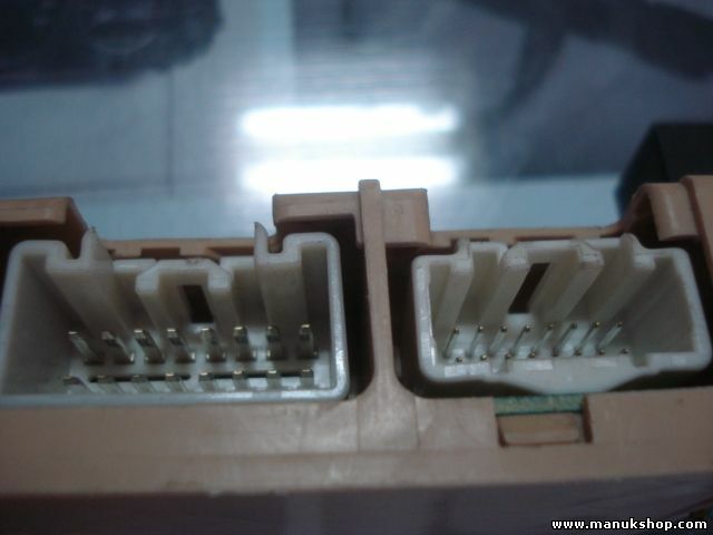 Scatola fusibili Mazda A1001-X62 A1001X62 FA404 GY001C6T