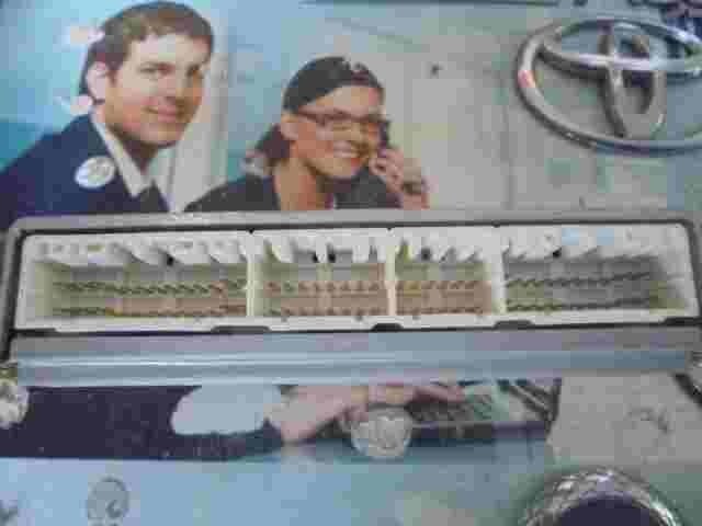 Centralita Toyota Avensis 8966105311 89661-05311 DENSO MB1758002650