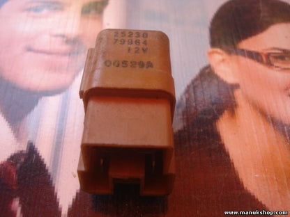 Relé de ventilación Nissan Almera Tino DECO 25230 79964 2523079964