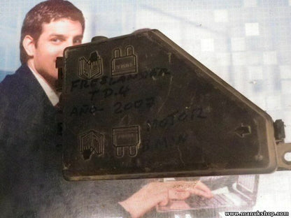 Caja de fusibles Land Rover Freelander TD4 2.0 YQE500330 YQE 500330