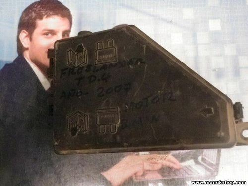 Caja de fusibles Land Rover Freelander TD4 2.0 YQE500330 YQE 500330