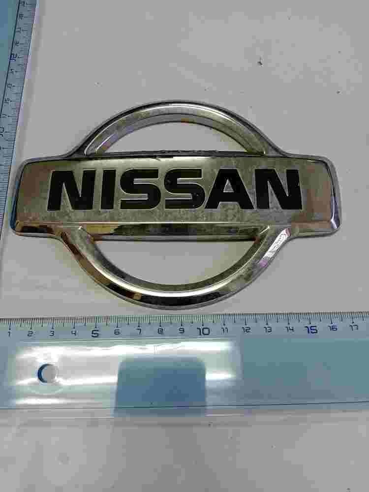Emblema  Nissan Atleon 990819X000 99081-9X000 2765W01 17cm.