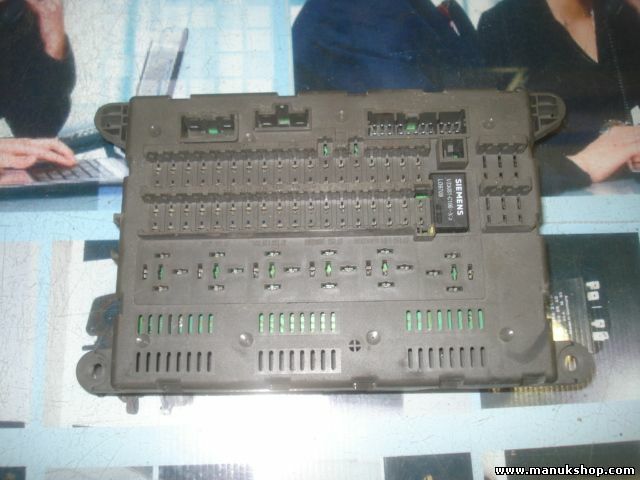 Caja de fusibles Land Rover Freelander 518665104 YQE 102930 YQE102930