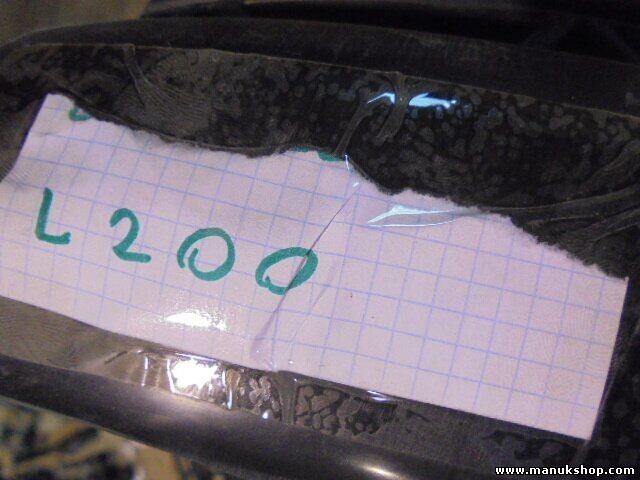 Parrilla rejilla frontal delantera Mitsubishi L200 K60T MR523854 MR523853 P1950