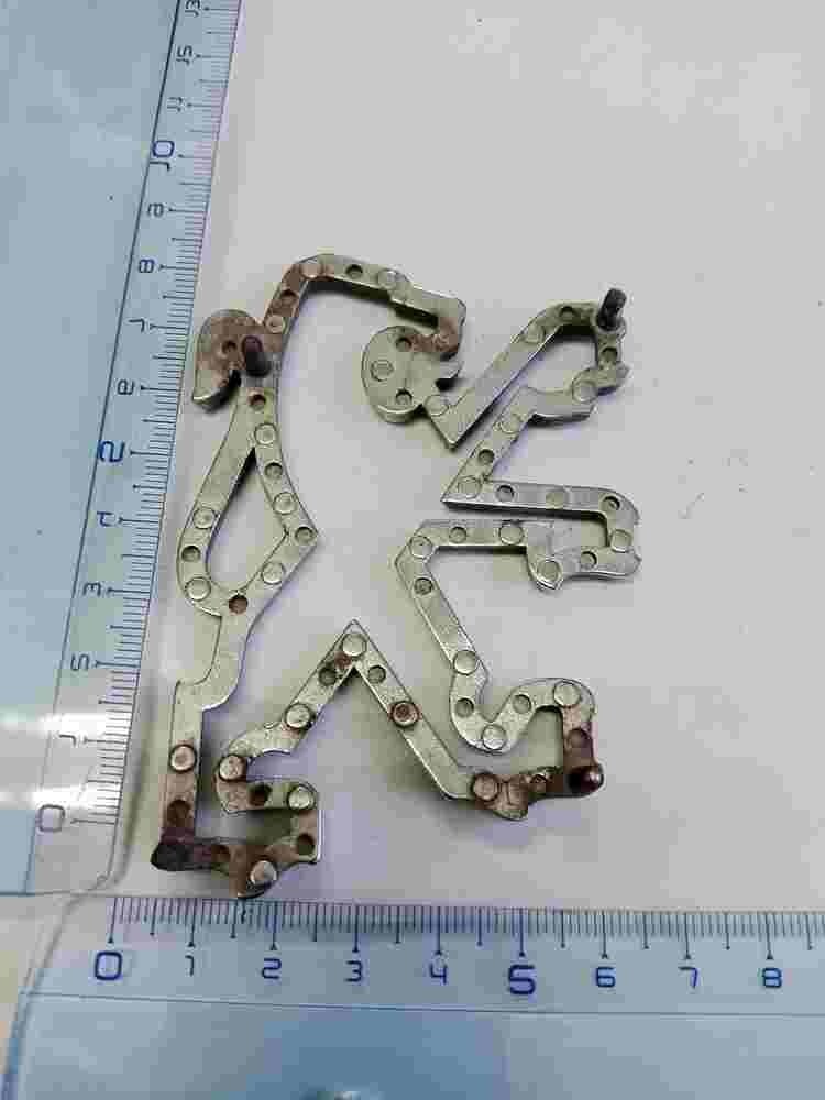 Emblema Peugeot 104 6,5 cm.