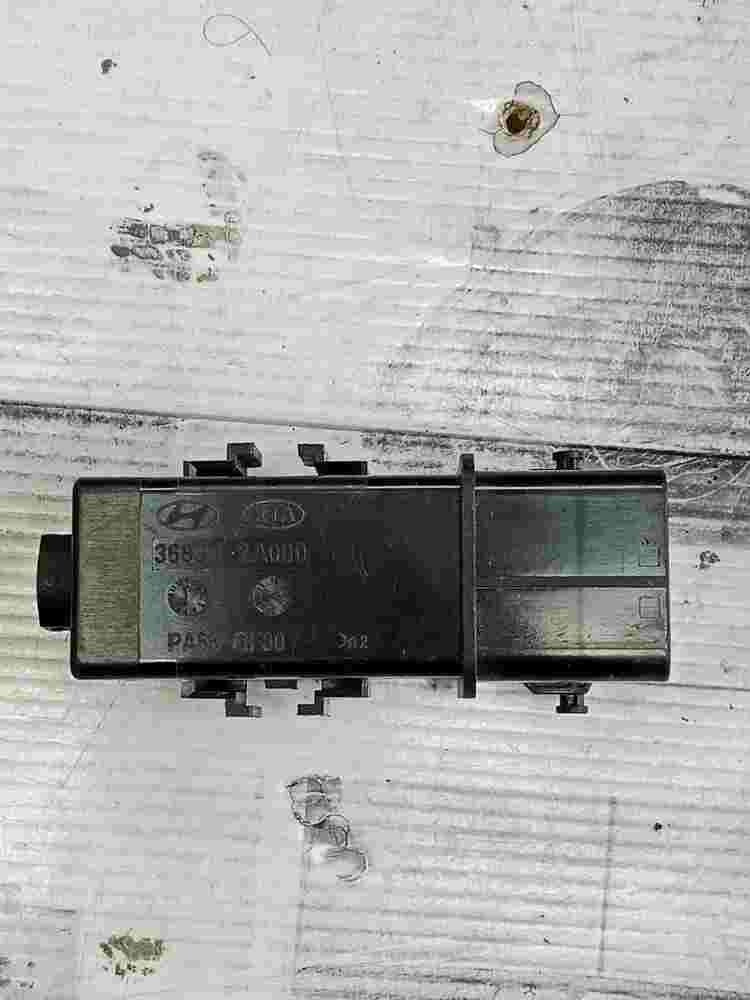 Recocido controlador Glow relé enchufe Hyundai Kia Rio 368332A000 368302A170