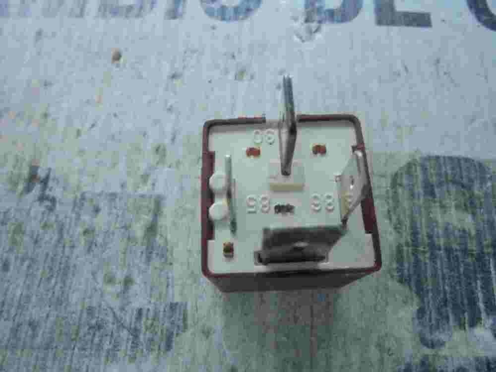 Relé Volvo 22404001 22 404 001 G.CARTIER 5010589425 24V