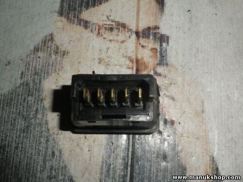 mando botonera elevalunas Renault Master 8200110318