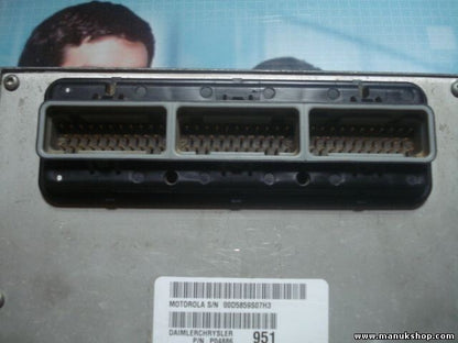 Módulo de control del tren motriz Daimler Chrysler Dodge Ram Pickup P04886951
