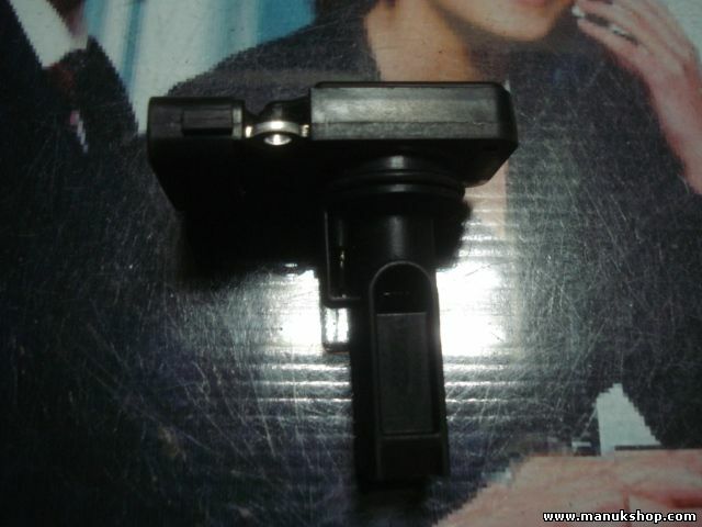 Misuratore di portata Toyota Avensis T25 Corolla 2220427010 22204-27010 HITAC...