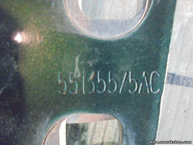 Bisagra de la puerta trasera izquierda arriba Jeep Cherokee II 55135575AC