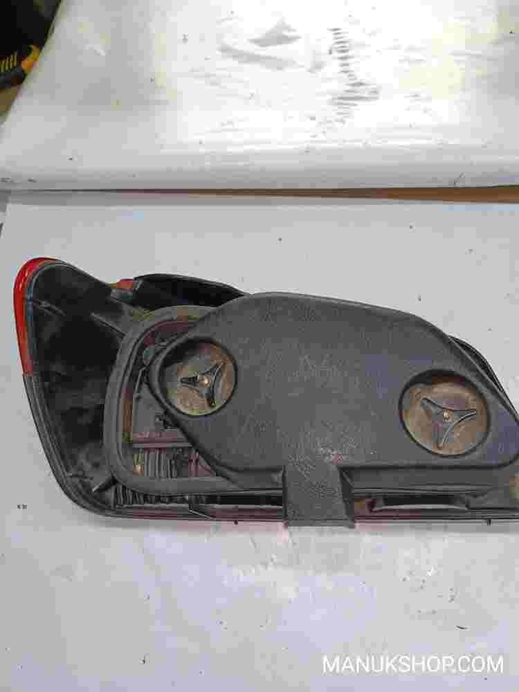 Pilotos de freno trasero derecho Peugeot 306 RH