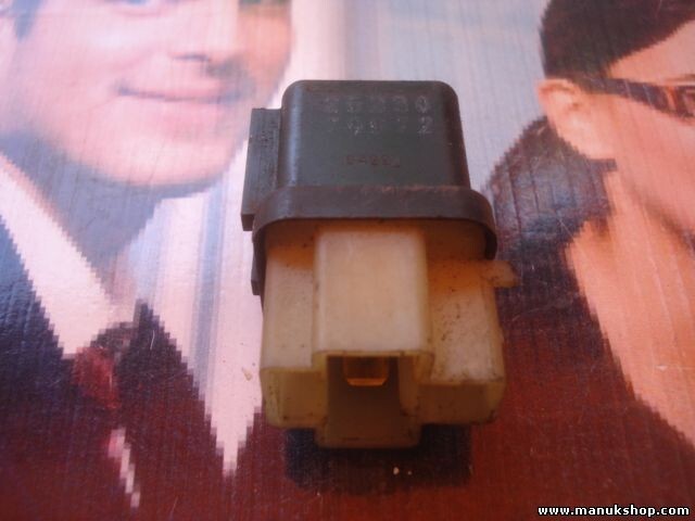 Relè Nissan Micra K11 Almera 25230 79972 2523079972