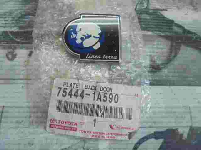 Emblema  Toyota Corolla 754441A590 75444-1A590