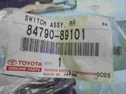 Interruptor Luneta Trasera Desempañador Toyota Hilux 4runner Pickup 8479089101