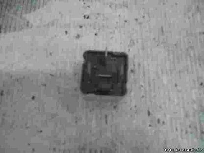 Bomba de agua relé Opel Zafira Vectra Astra 24 438 885 24438885 GM 813