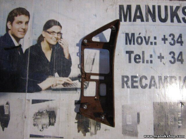 Consola central Mitsubishi Pajero MR456381 MR 456 381 MR402451 MR 402 451