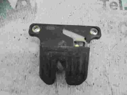 Serratura portellone posteriore Audi A4 8D5827505 8D5 827 505