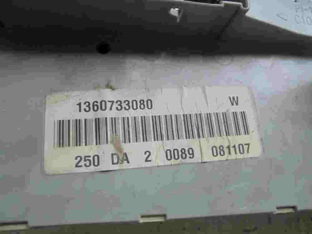 Caja de fusibles Fiat 1360733080 250DA20089 250 DA 2 0089 081107