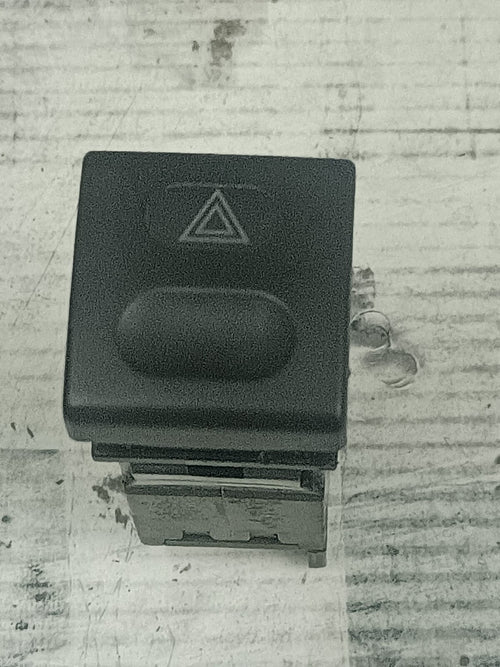 Interruptor de emergencia Citroen Saxo DAV.