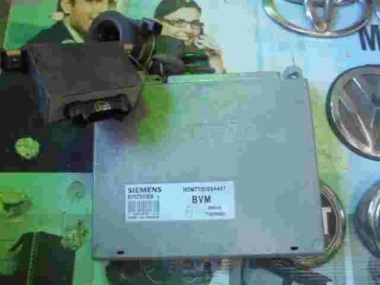 Centralita Renault Megane 1.4 HOM7700864451 7700101920 SIEMENS S111730108C