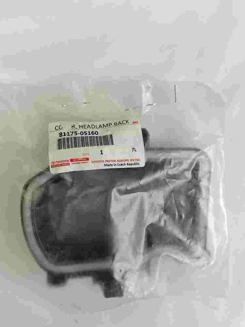 Cover Headlamp Back  Toyota Avensis II 8117505160 81175-05160
