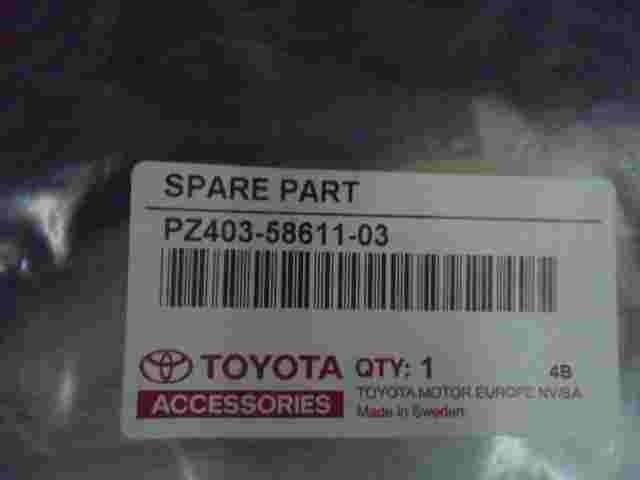 Rubber C Slot Cover Spare Part  Toyota Avensis PZ4035861103 PZ403-58611-03 PZ403
