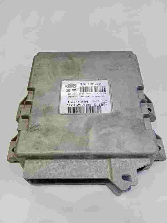 Centralita del motor Citroen Xantia Xsara Peugeot 9636797180 E 16322504 IAW1AP20