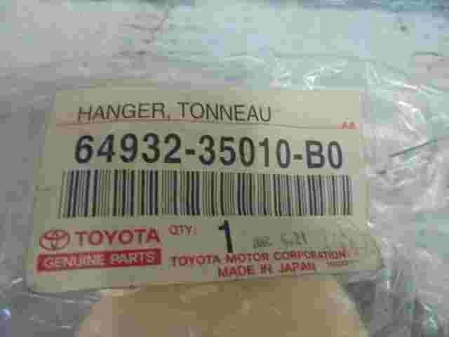 Hanger Tonneau Cover LH  Toyota Hilux 4Runner 6493235010B0 64932-35010-B0