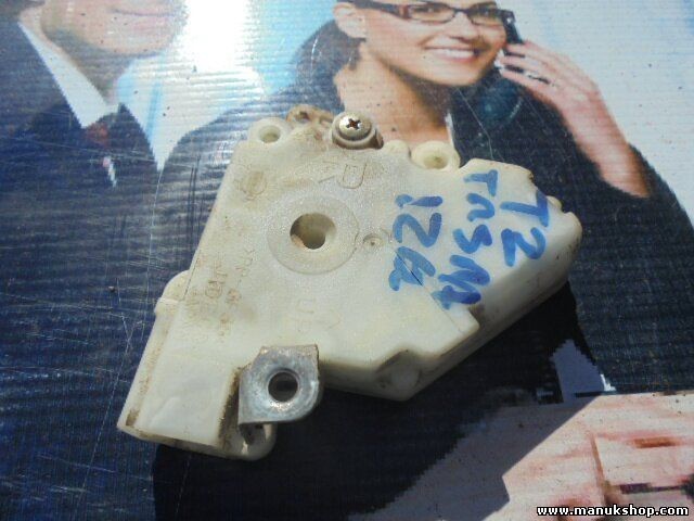 Cerradura cierre centralizado Puerta trasero izquierdo Nissan 8255350J01