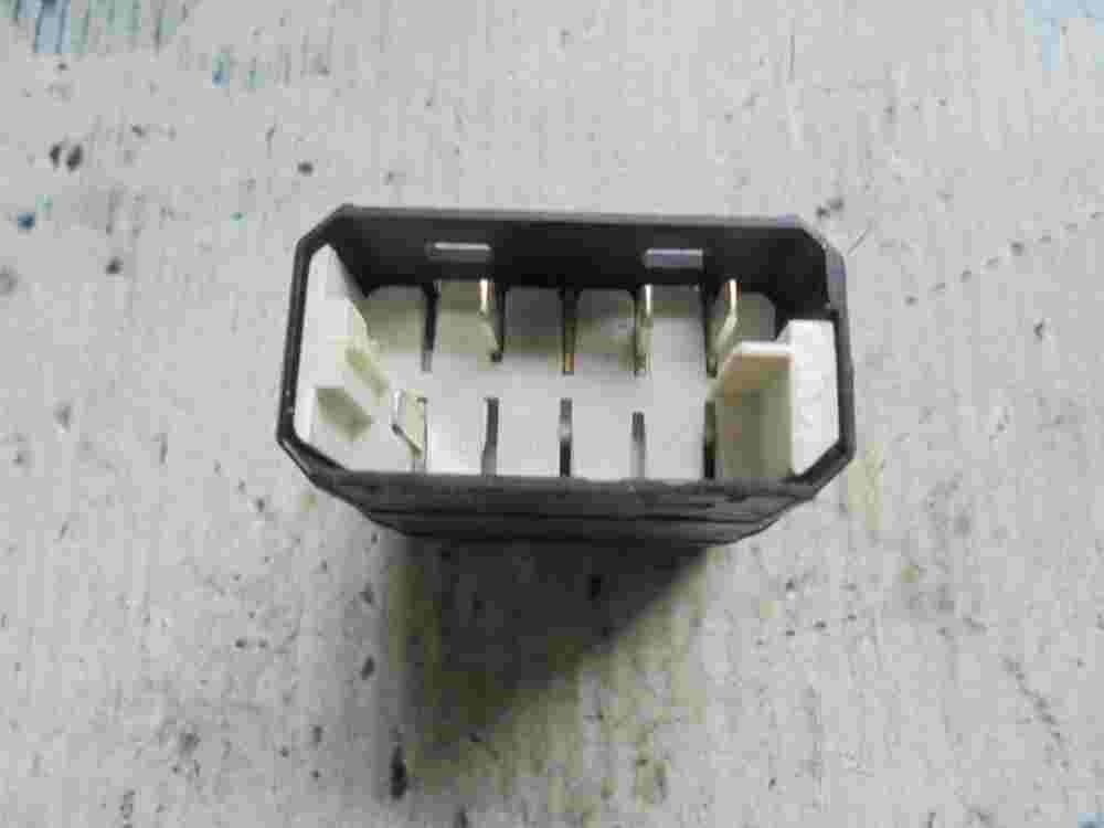 Interruptor Mercedes-Benz 0035458707 003 545 87 07 32032306 3203.2306