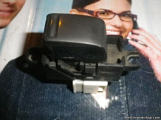 mando botonera elevalunas Nissan Almera N15 1220N