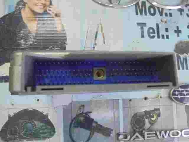 Centralita Ford Mondeo II 2.5 Cougar 98BB12A650AAE 8A011888SD USES EEC-V MLF-4G7