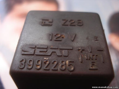 Relé Seat Cordoba 3992285 Z28