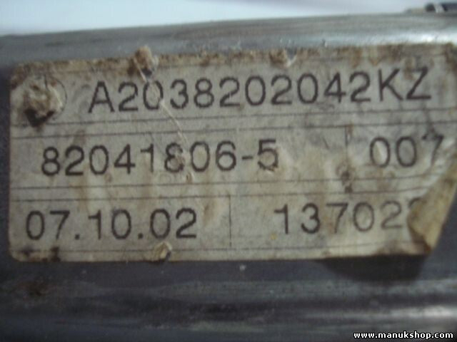 Motor asiento Mercedes-Benz A2038202042KZ 82041806 5 137022 BOSCH  0390201940