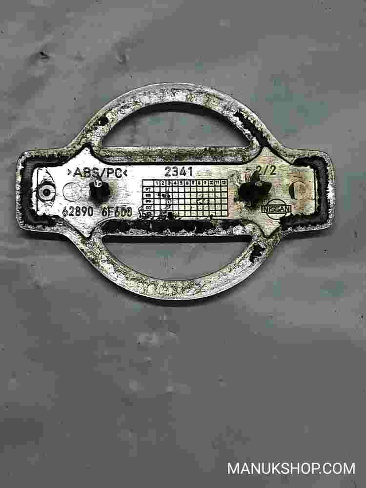 Emblema Nissan Micra K11 628906F600 62890-6F600 ABS/PC 2341