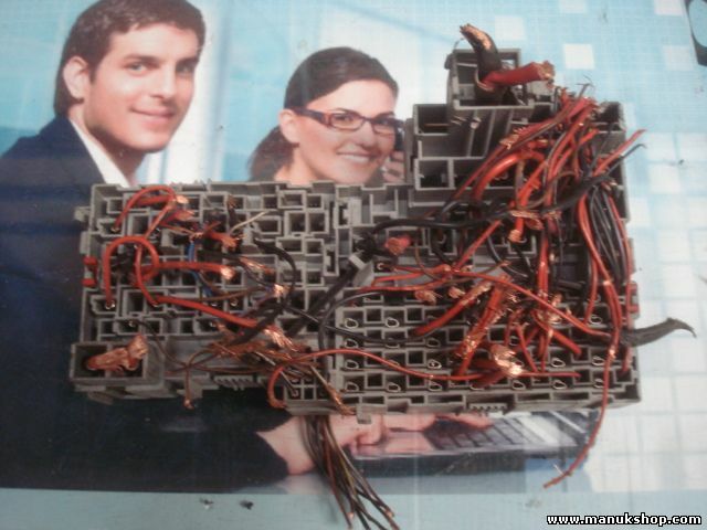 Caja de fusibles Opel Corsa 013107228 13109962