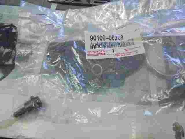 Bolt Toyota Lexus ES300 LX470 Camry 9010906208 90109-06208