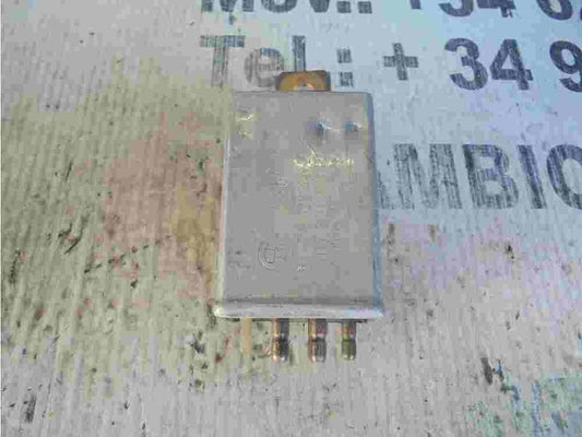 Relè finestrino posteriore Mercedes 1078200010 107 820 00 10 max 25A 12V