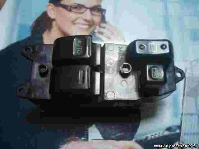 mando botonera elevalunas  Toyota Corolla E11 RAV-4 8482012400 84820-12400