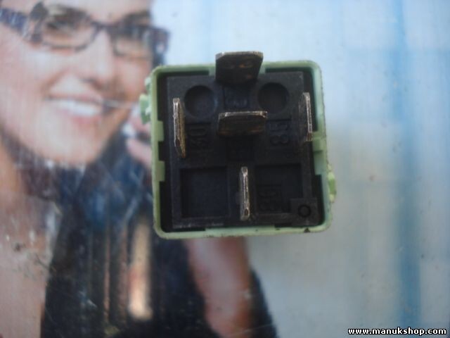 Relé BMW E36 E46 E34 E32 E31 Z3 SIEMENS 61368366600 6136-8366600 V23134K59X312