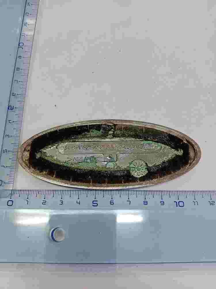 Emblema Ford Fiesta Mondeo 95FBV425A52AA 95FB-V425A52-AA B45SA