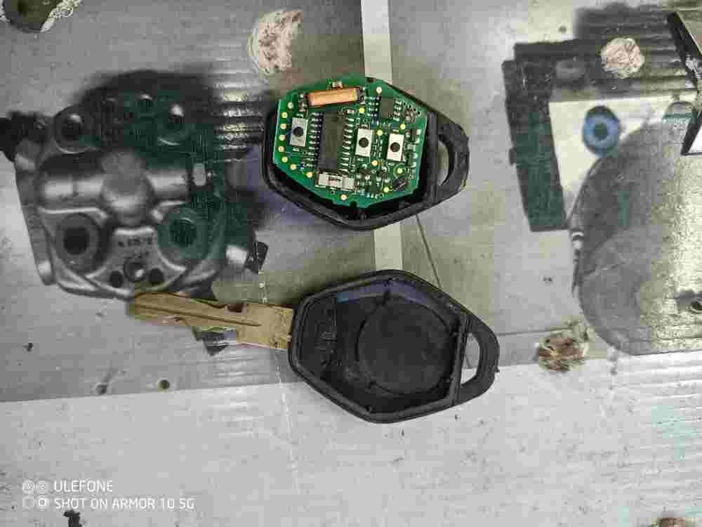 mando control remoto  BMW 5WK45131