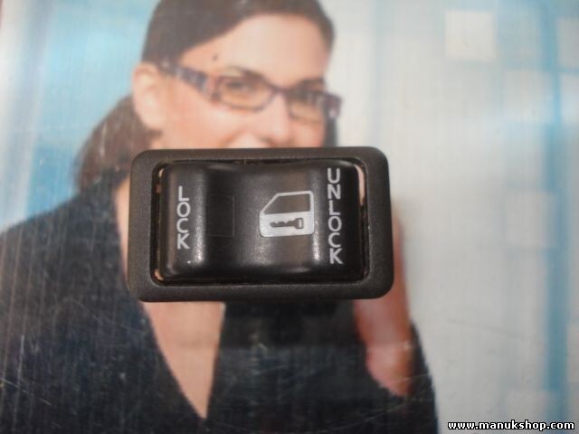 Interruptor del cierre centralizado Nissan 2711Z