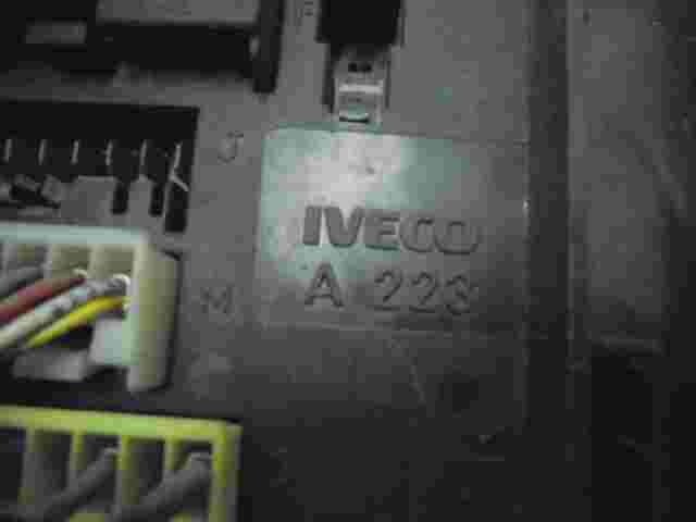 Caja de fusibles Iveco Daily EuroStar I/II Van/Bus Varebiler A223 A 223 8143555