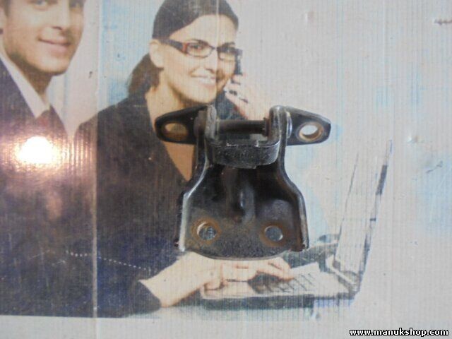 Bisagra de la puerta  trasera izquierda abajo Hyundai Santa Fé 99 KW, 135 PS