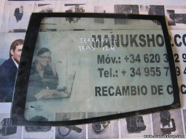 NISSAN Terrano II 43R000042 triangolo vetro porta posteriore sinistra