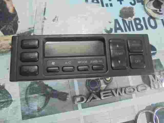 Climatizzatore Riscaldamento Climatizzatore Pannello di controllo Mazda 323 6...